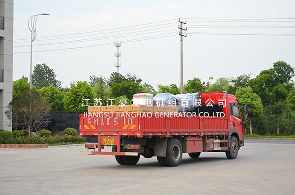 一台350KW玉柴配恒声全自动发电机组发往连云港